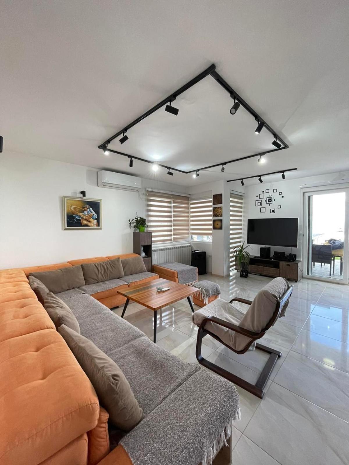 City View Apartment Скопье Экстерьер фото